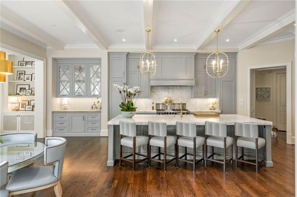 3394 Knollwood Drive