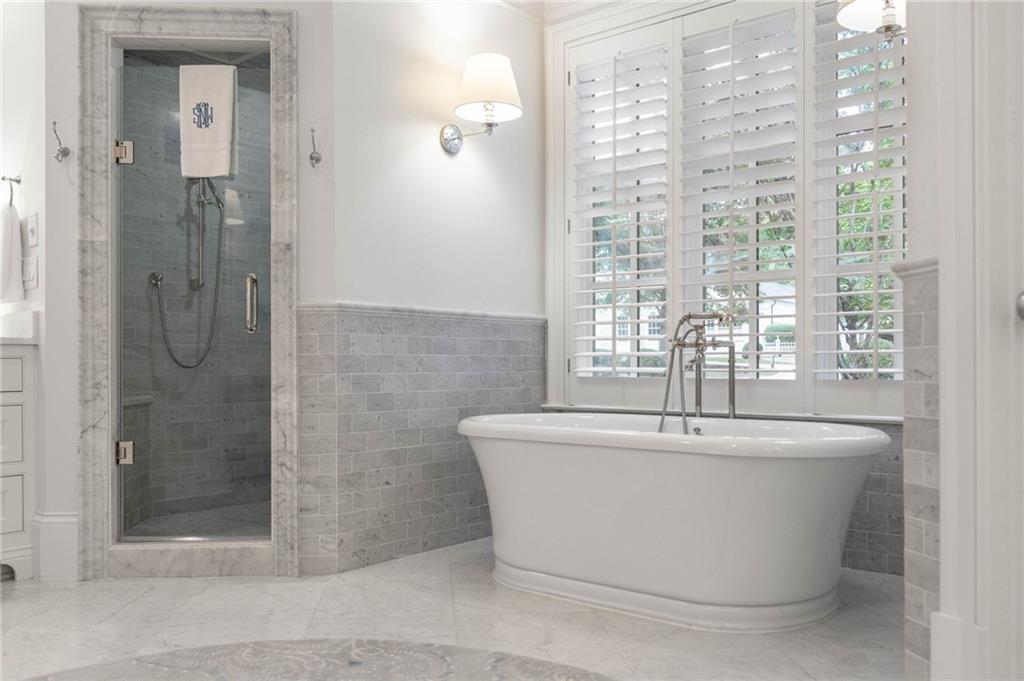 3394 Knollwood Drive