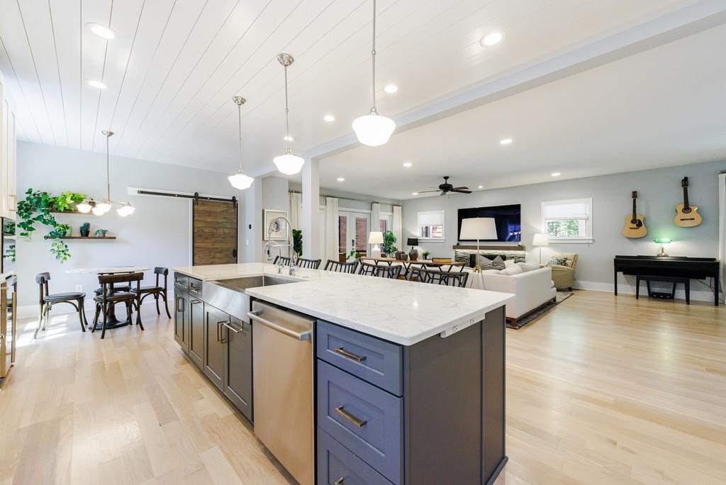 1243 Thomas Road