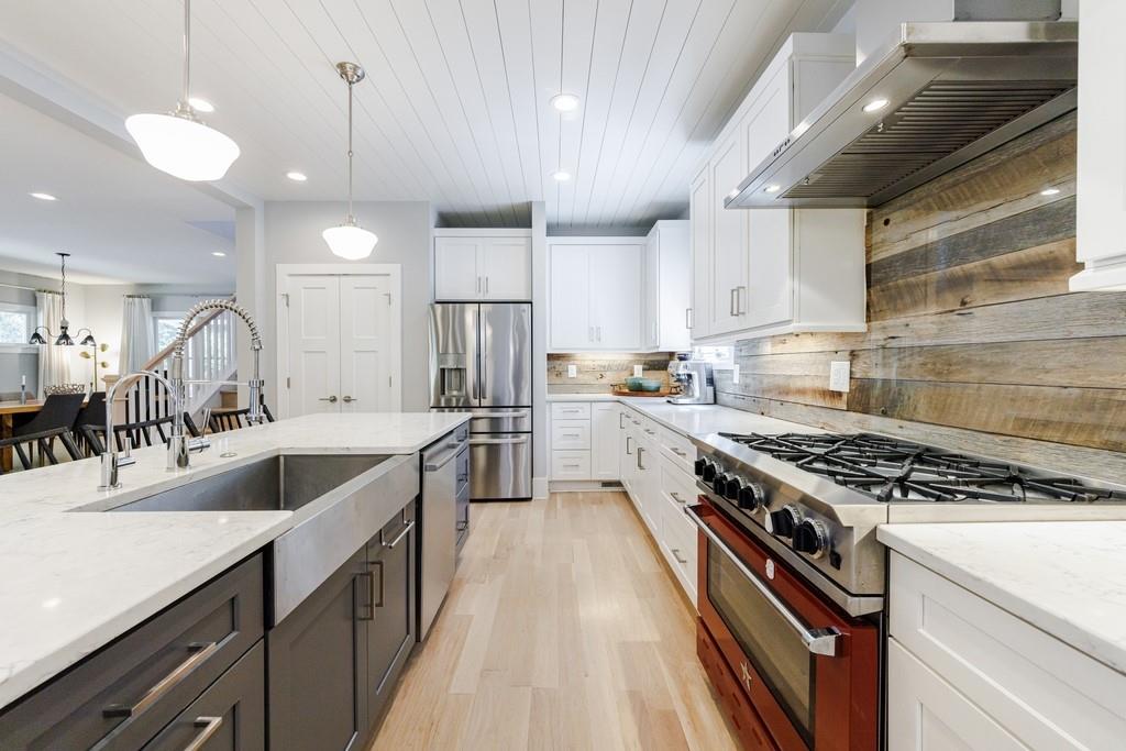 1243 Thomas Road