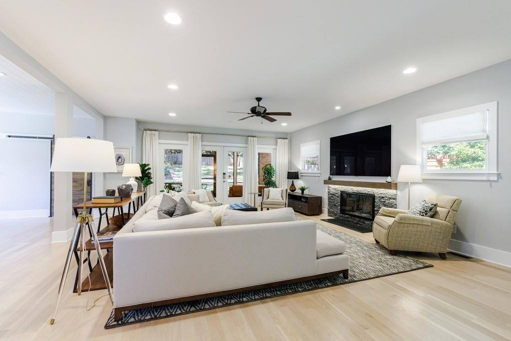 1243 Thomas Road