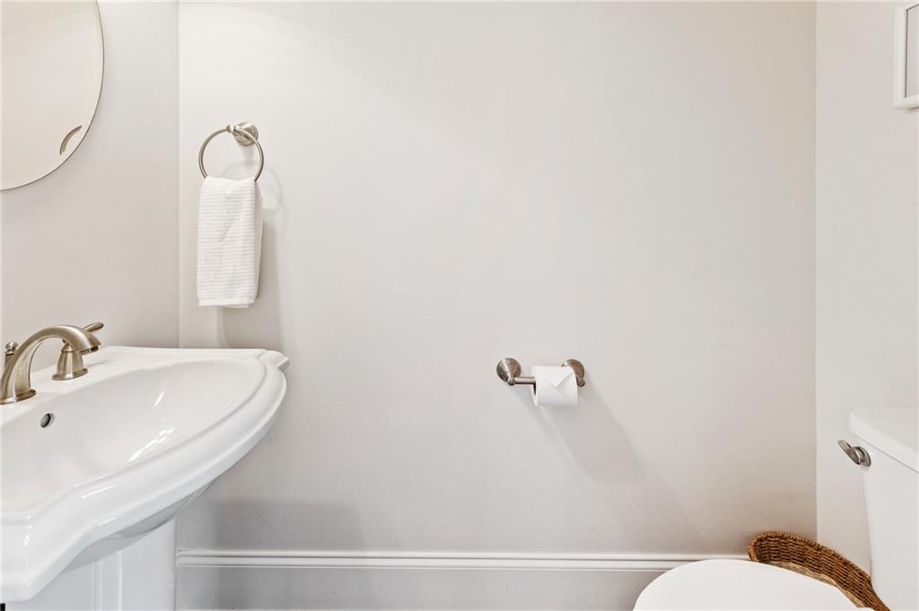 824 Virginia Park Circle NE