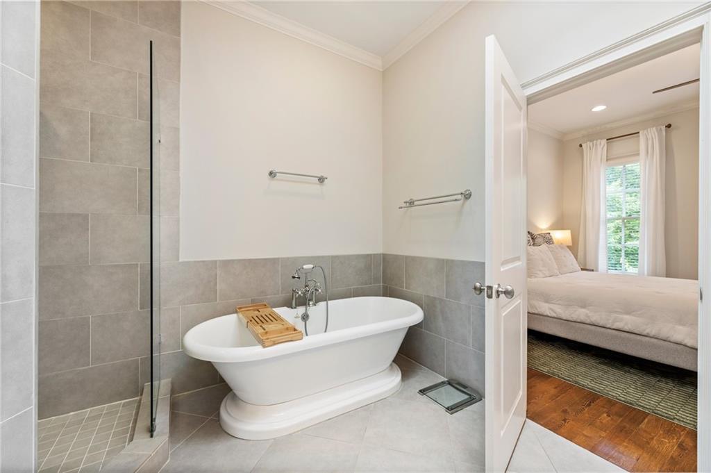 824 Virginia Park Circle NE