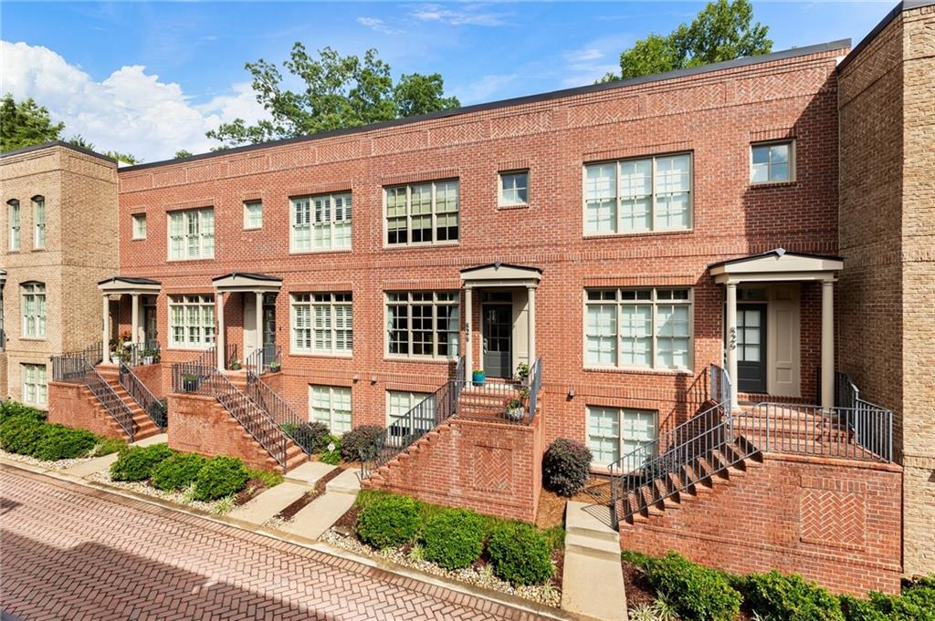 824 Virginia Park Circle NE