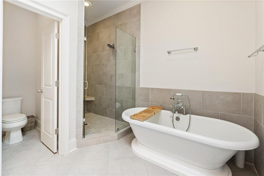 824 Virginia Park Circle NE