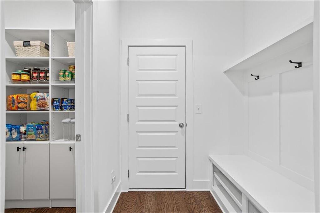 7525 Fireside Farm Drive