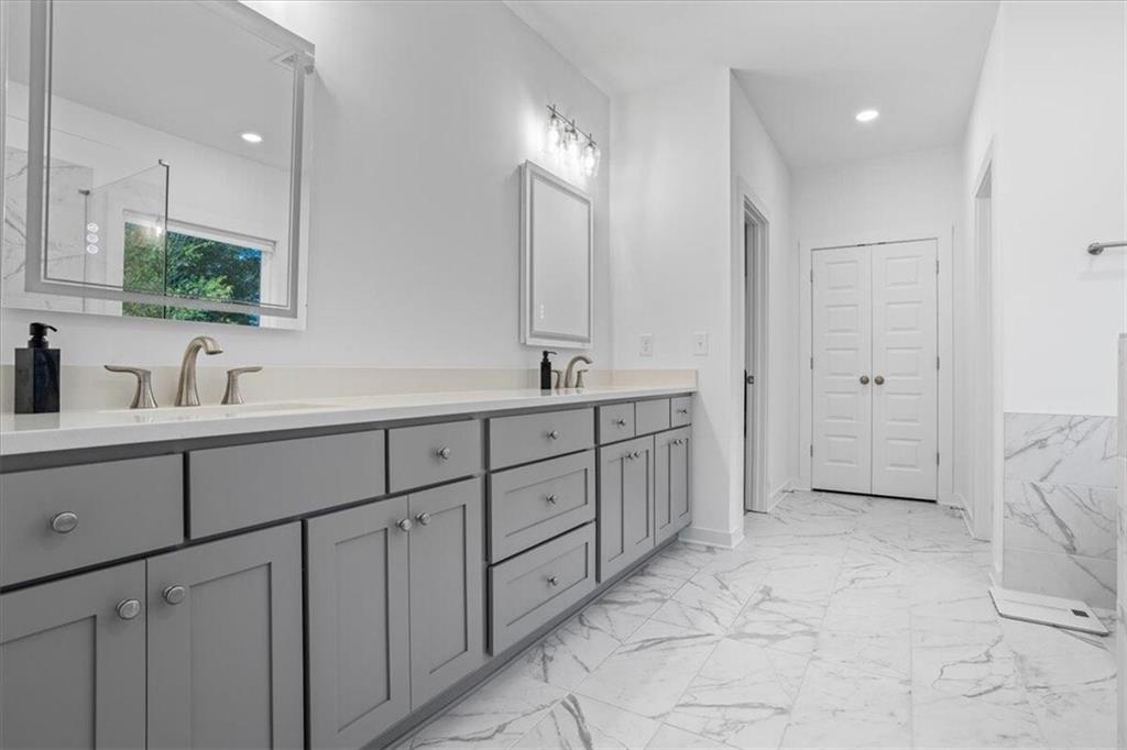 7525 Fireside Farm Drive