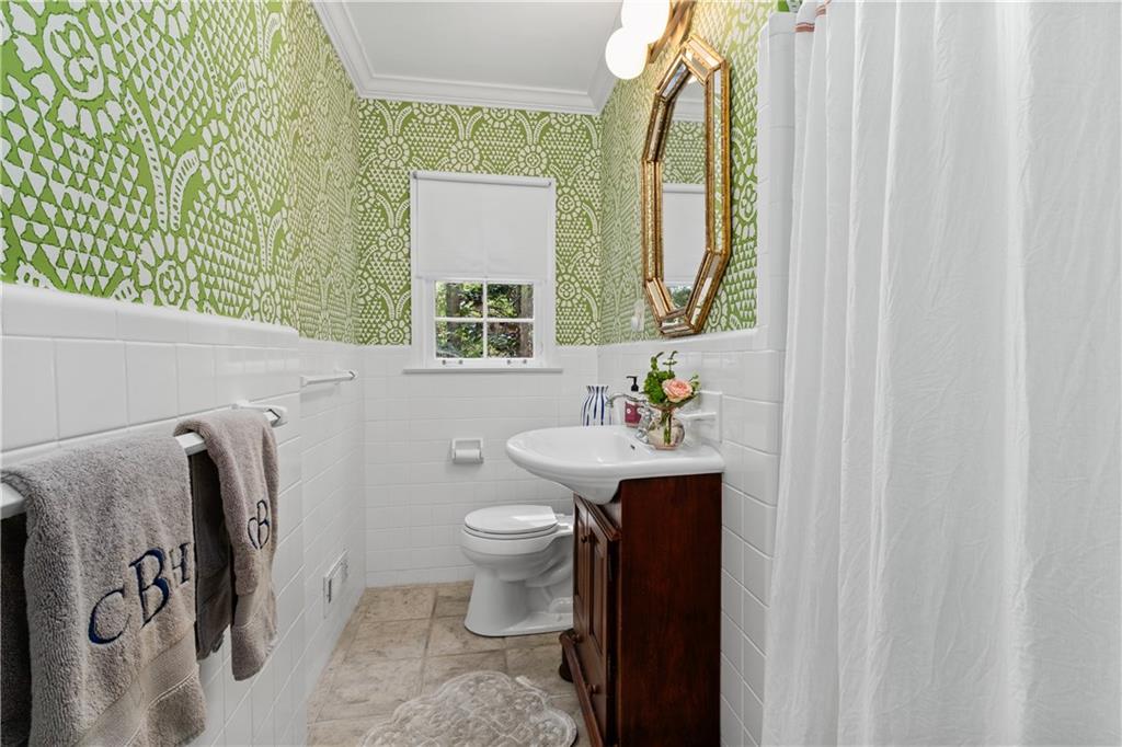 3150 W Roxboro Road NE