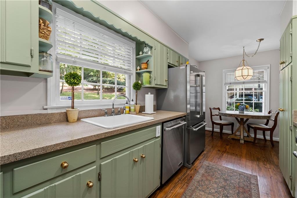 3150 W Roxboro Road NE