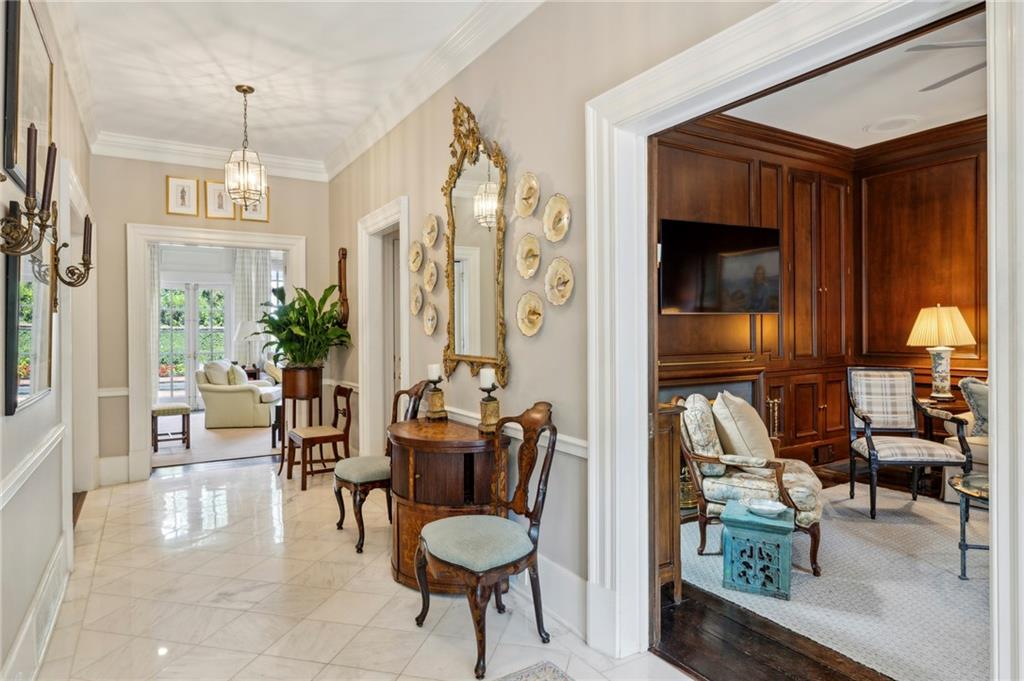 2774 Andrews #5 Drive NW