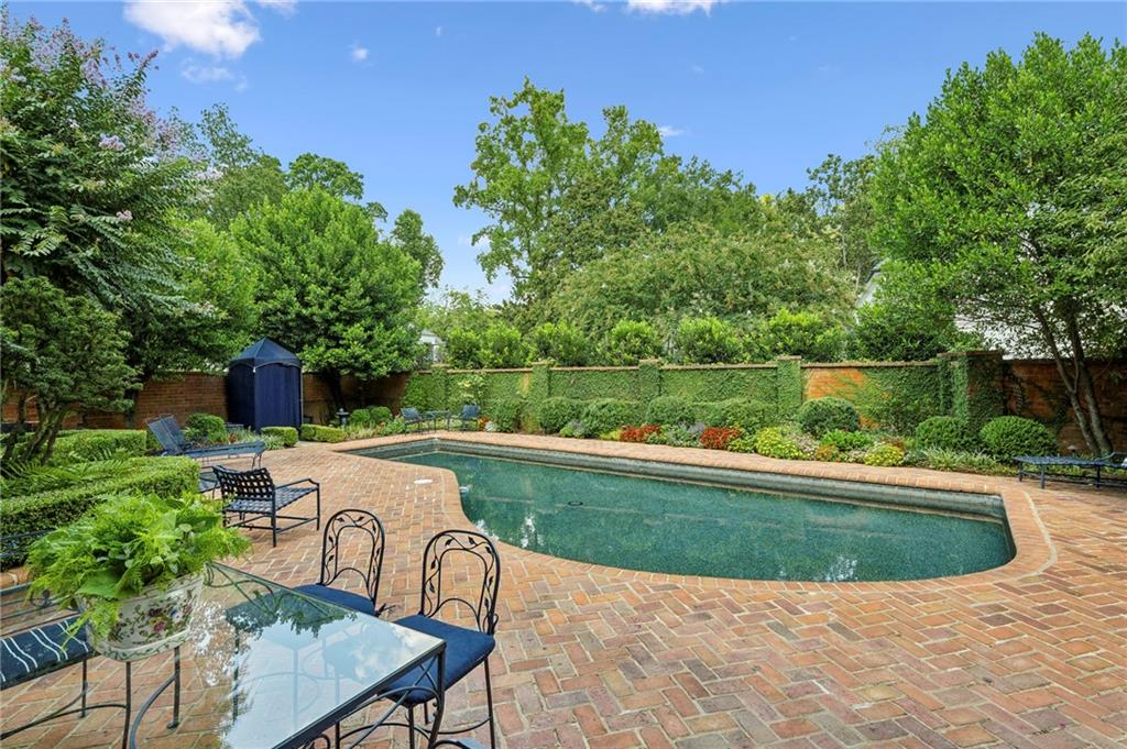 2774 Andrews #5 Drive NW