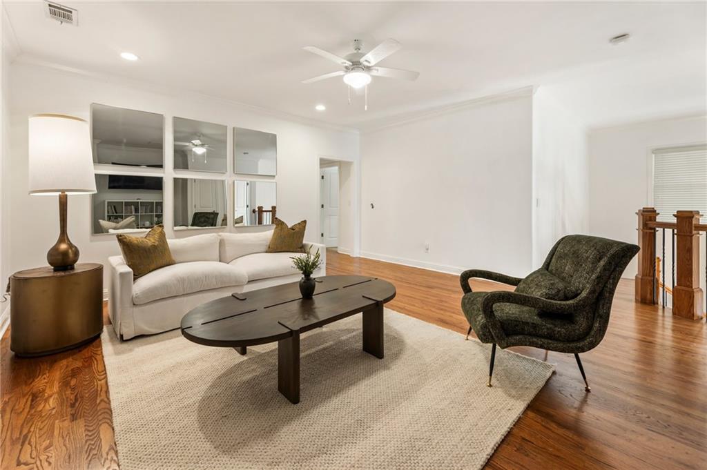 12522 Broadwell Road