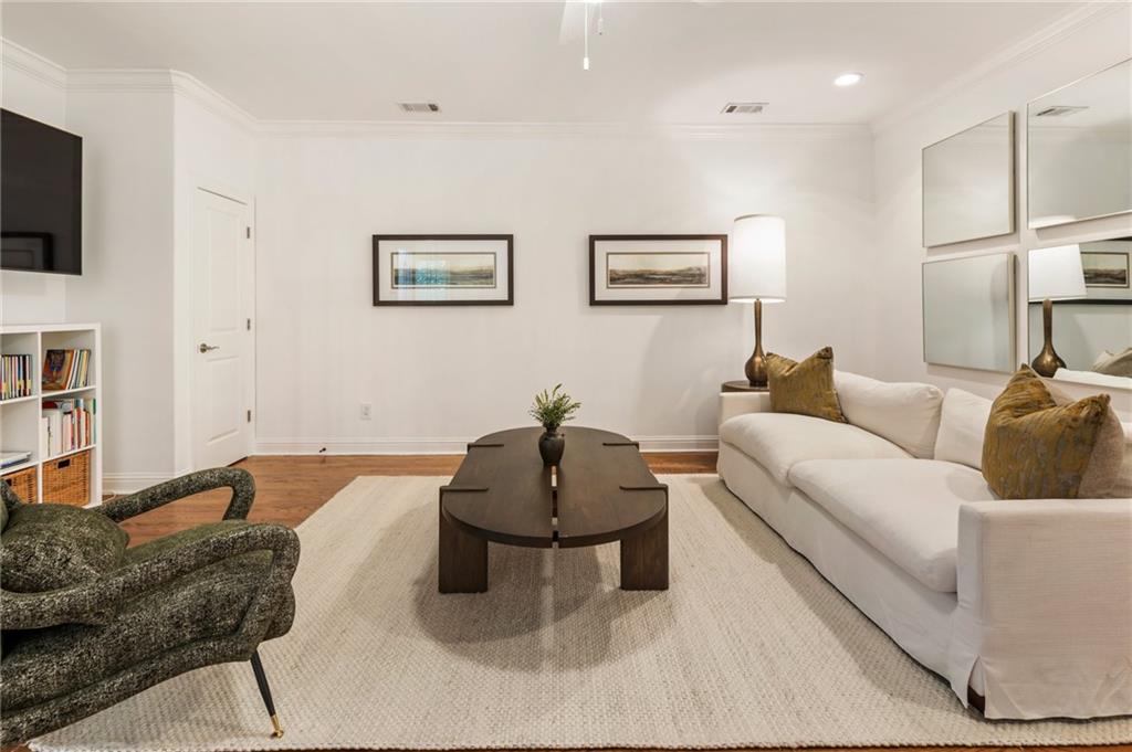 12522 Broadwell Road