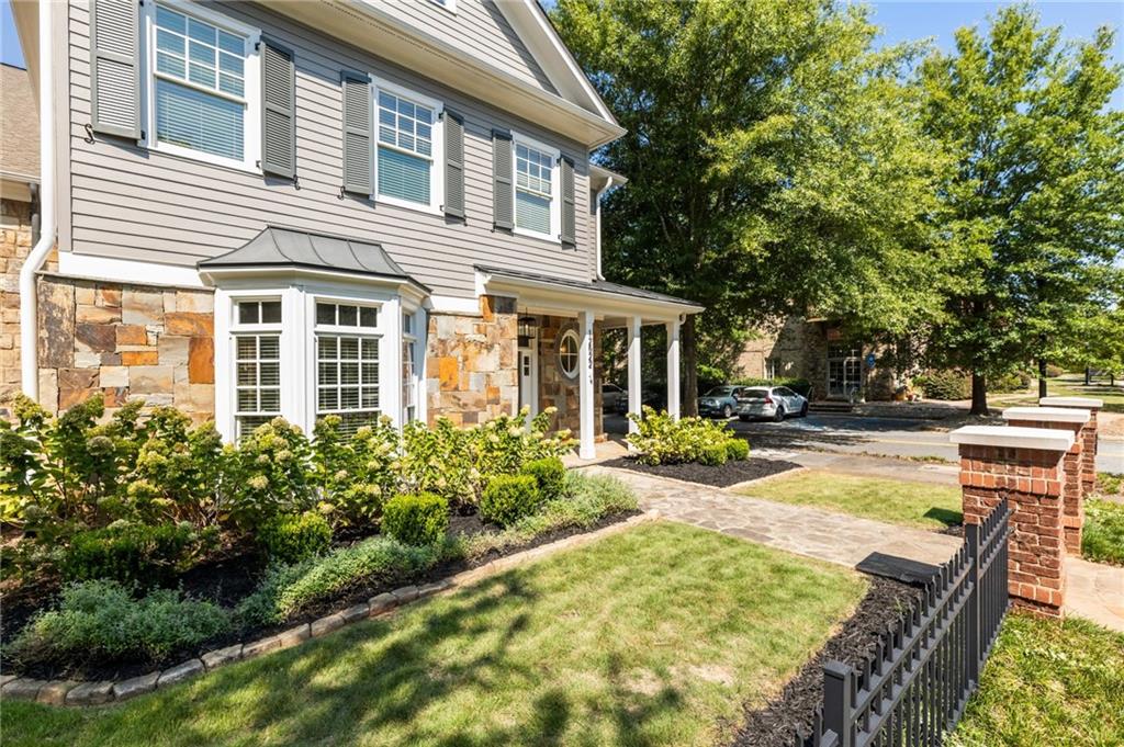 12522 Broadwell Road