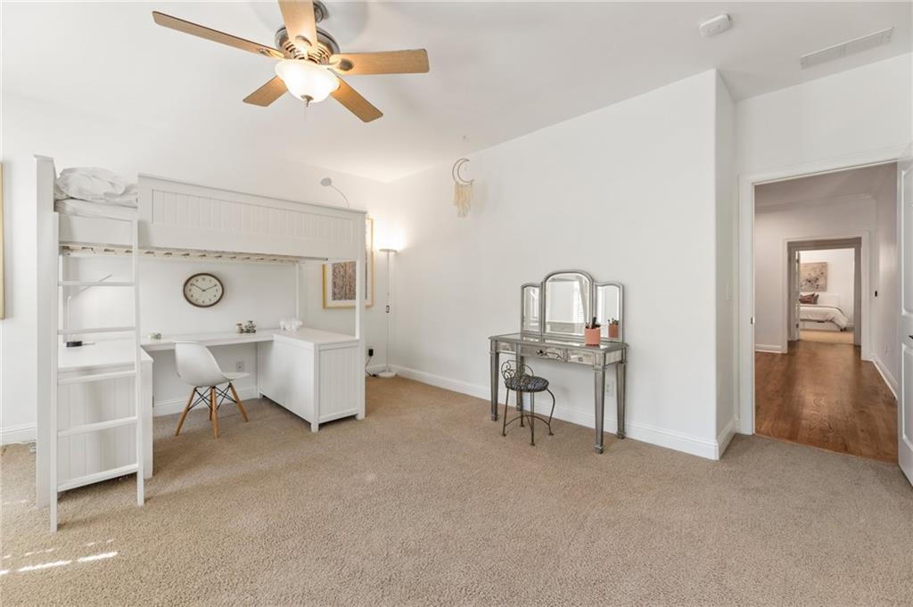 12522 Broadwell Road