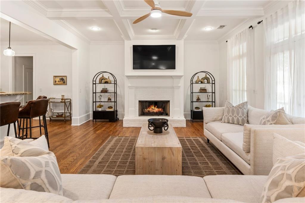 12522 Broadwell Road