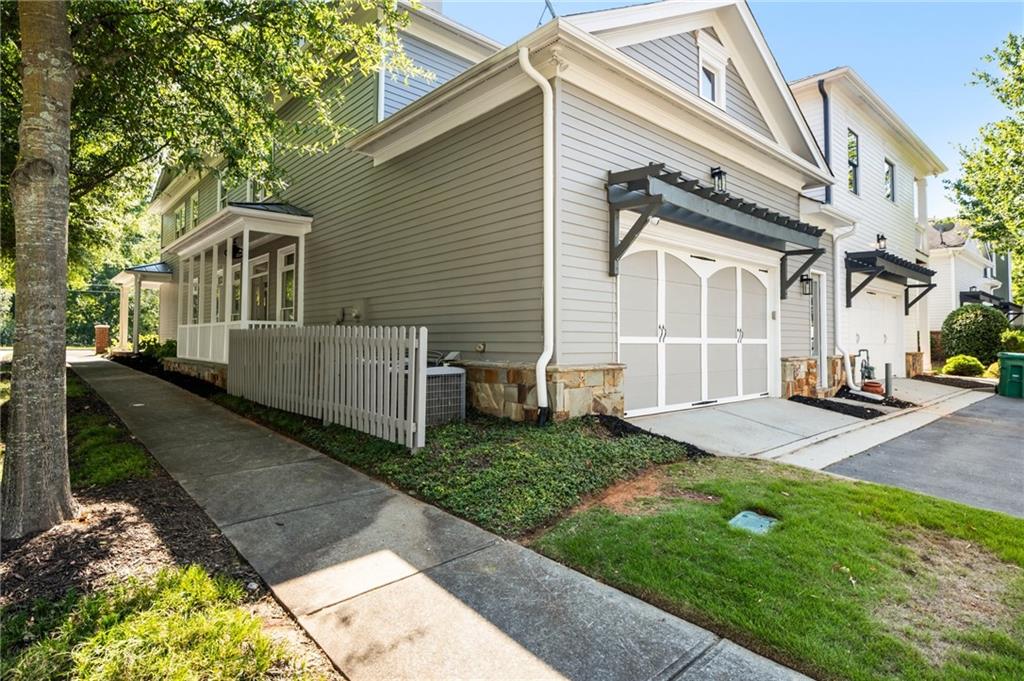 12522 Broadwell Road