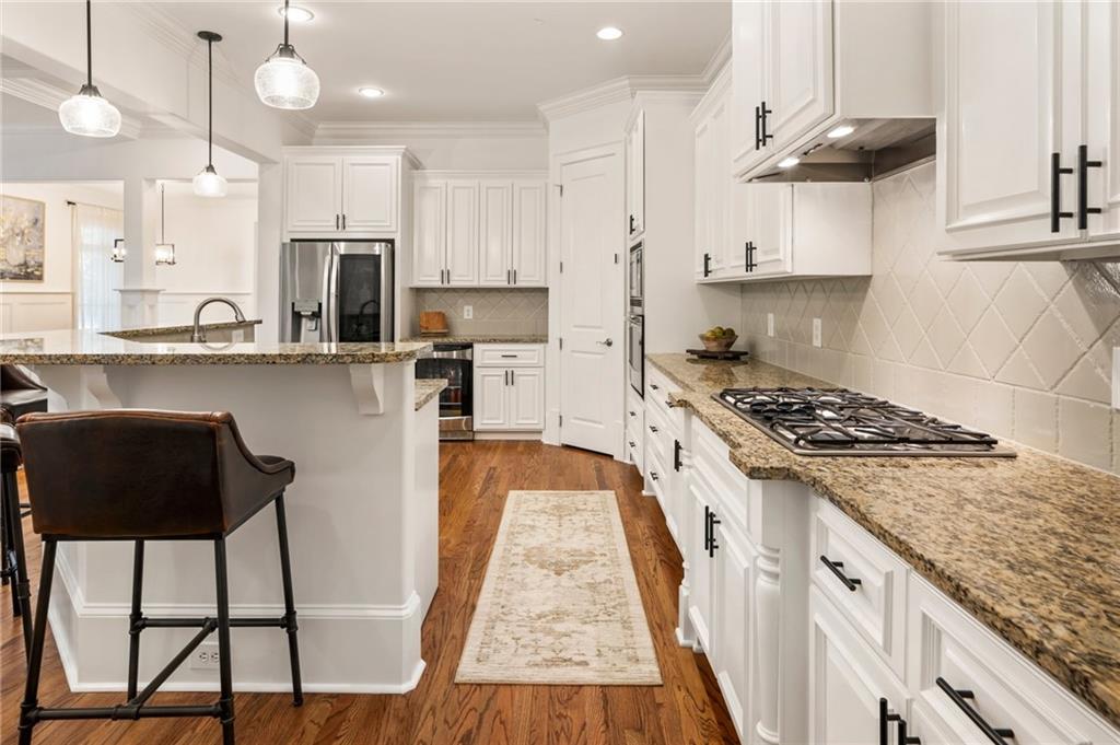 12522 Broadwell Road