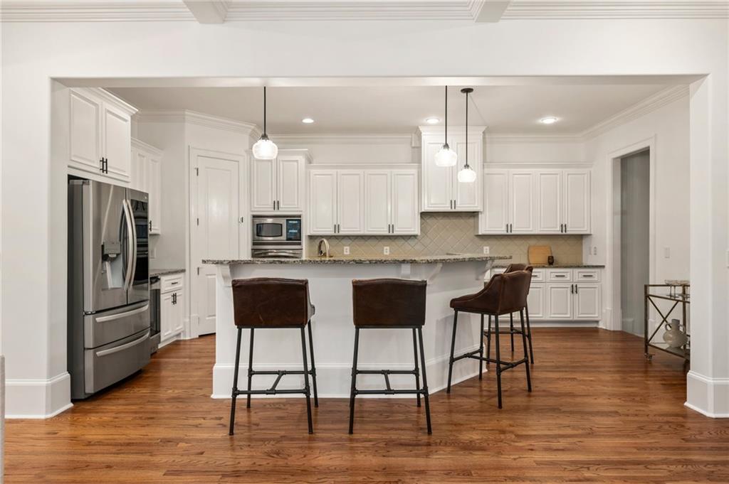 12522 Broadwell Road