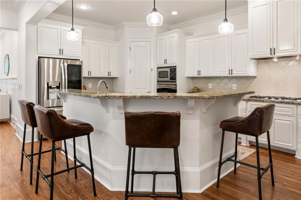 12522 Broadwell Road