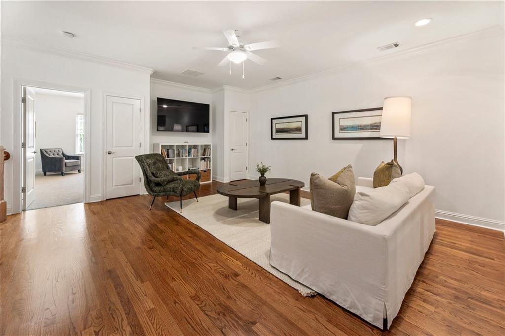 12522 Broadwell Road