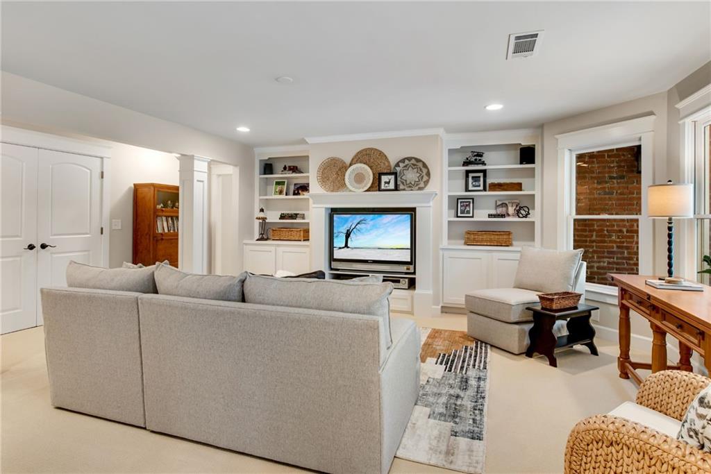 422 Calton Hill Court