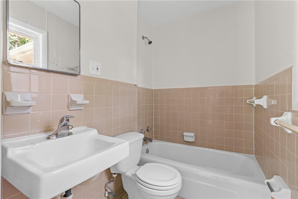 2307 Springdale Road SW