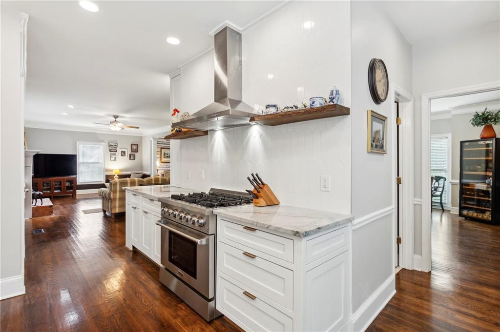 1321 Idlewyld Drive SW