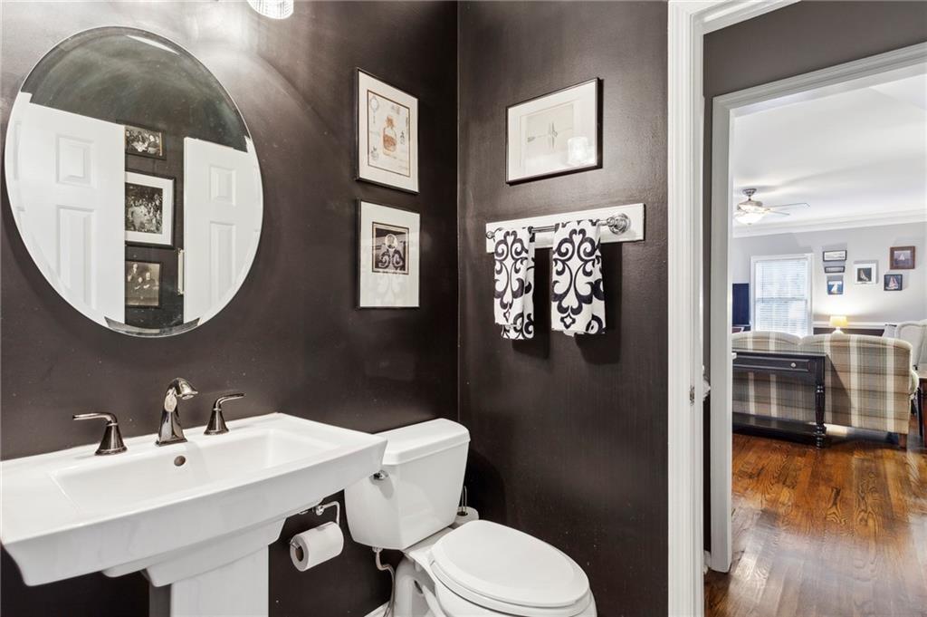 1321 Idlewyld Drive SW