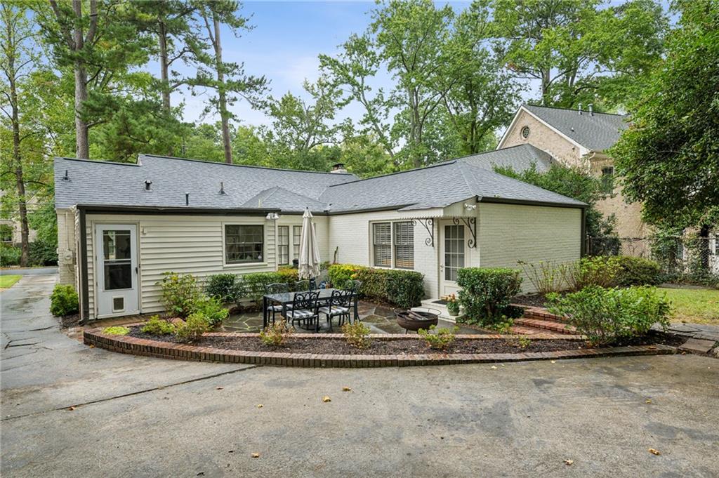 3325 Mathieson Drive NE