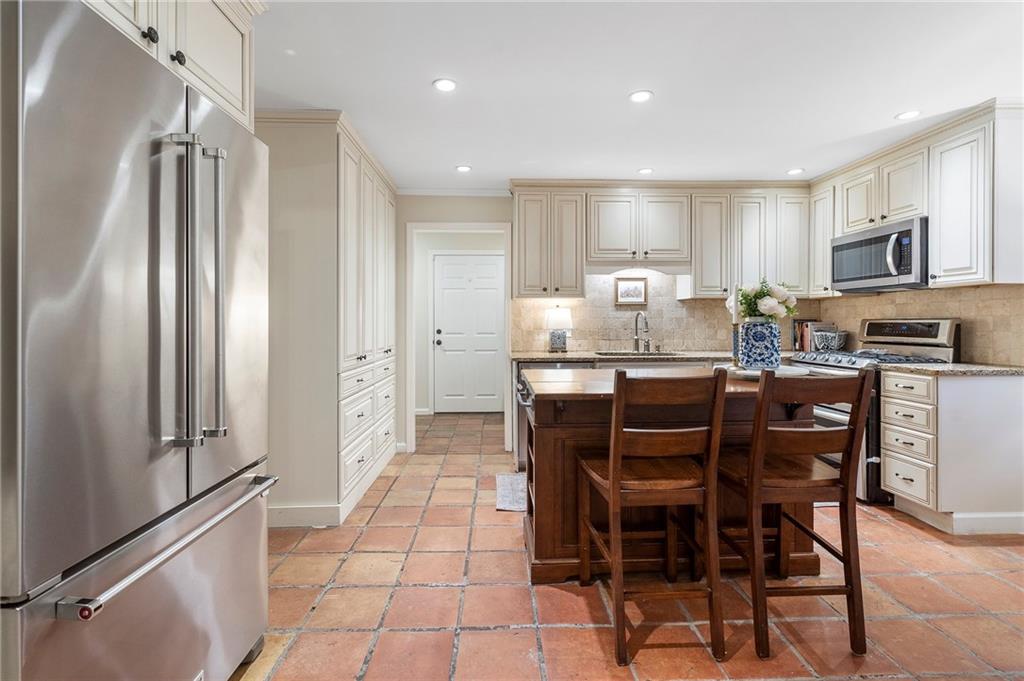 5583 Roberts Drive