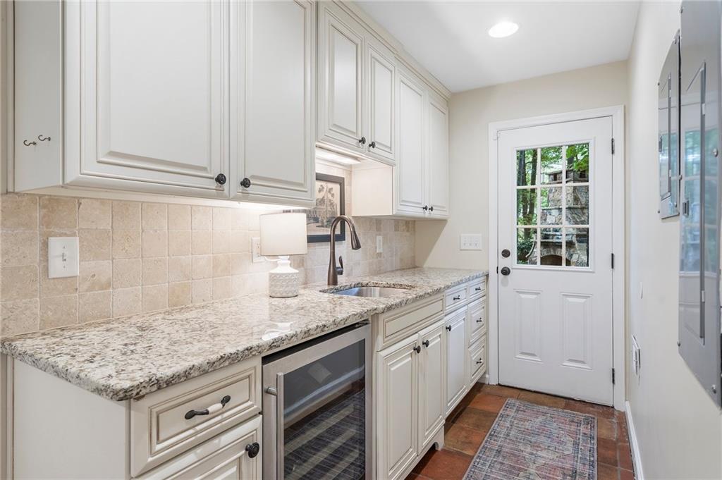 5583 Roberts Drive