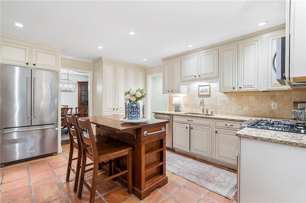 5583 Roberts Drive