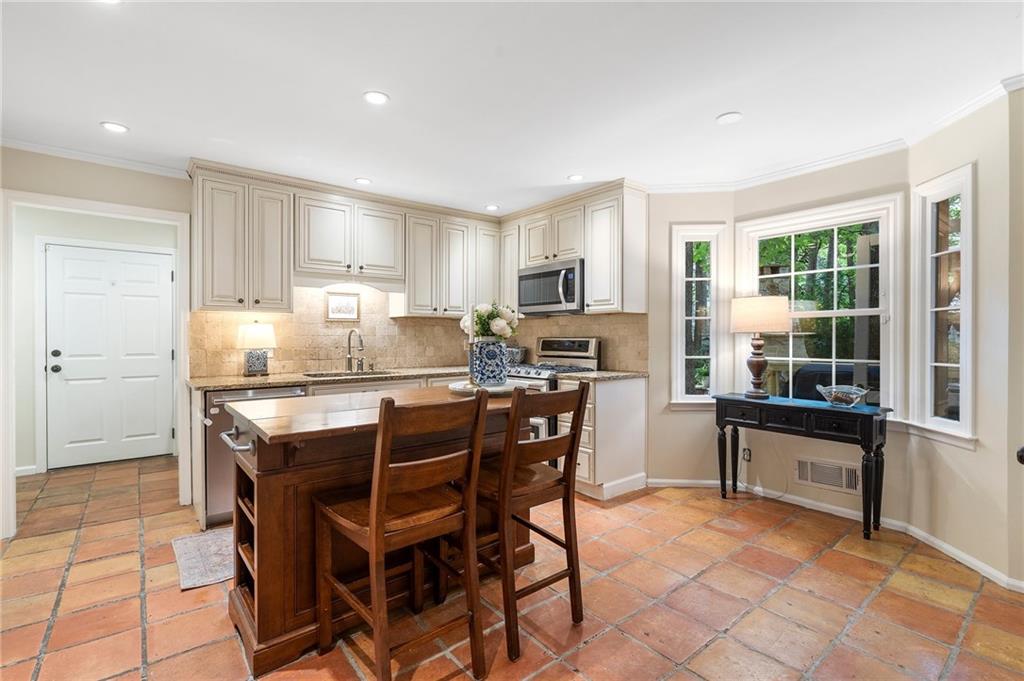 5583 Roberts Drive