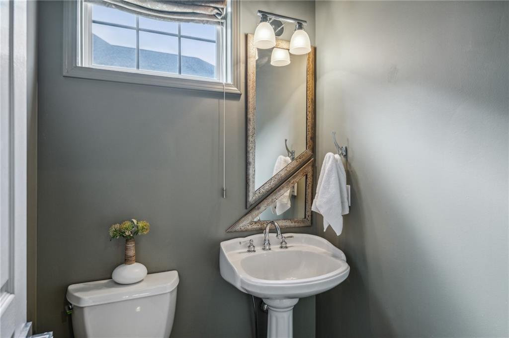 1396 Towne Estates Drive NE