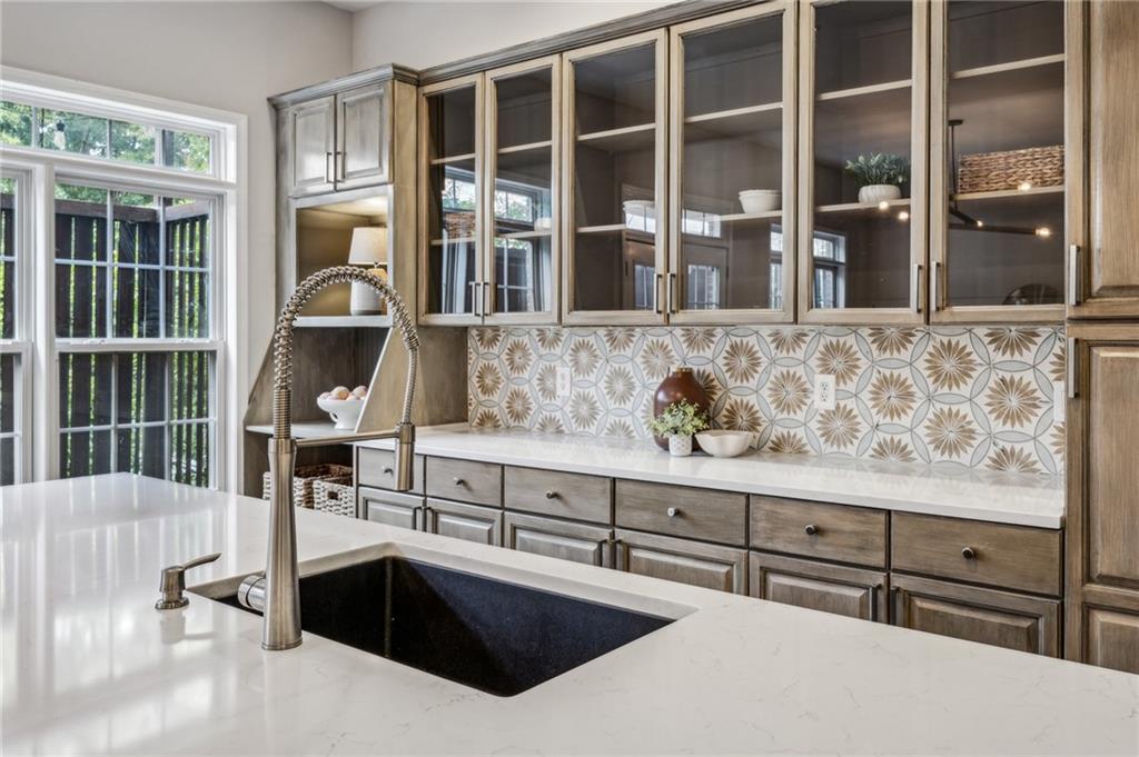 1396 Towne Estates Drive NE