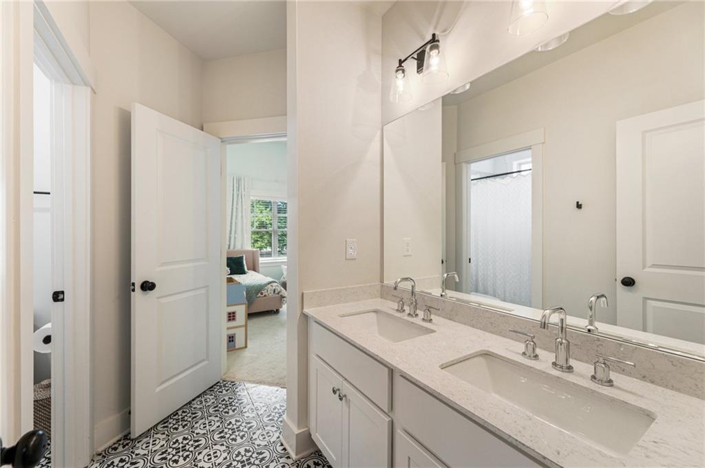 5440 Vineyard Park Trail