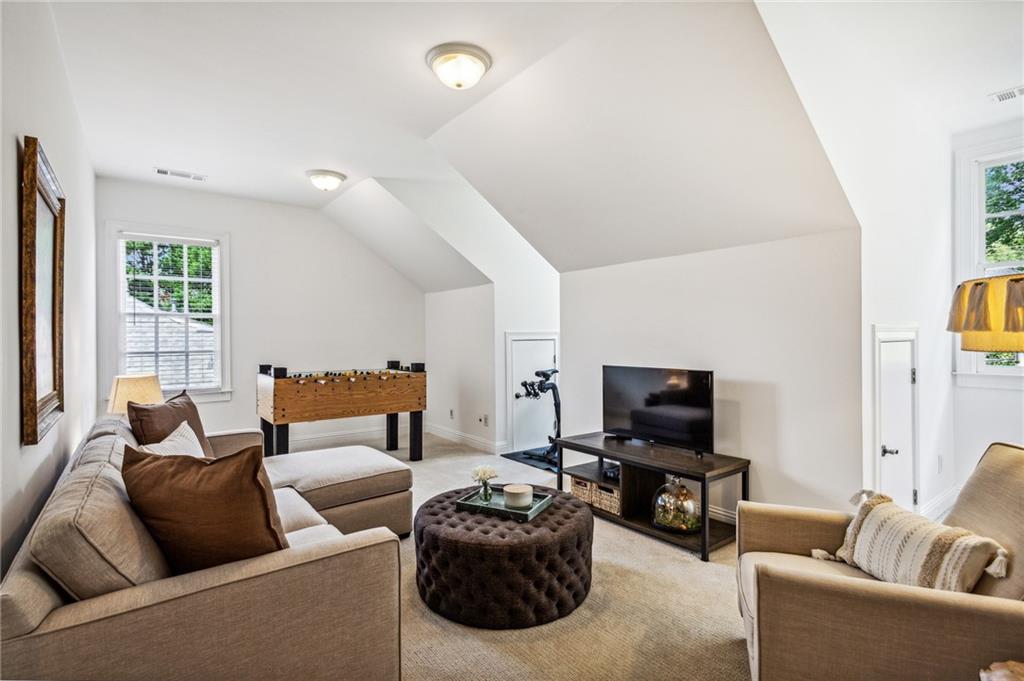 1139 Brookhaven Commons Drive NE