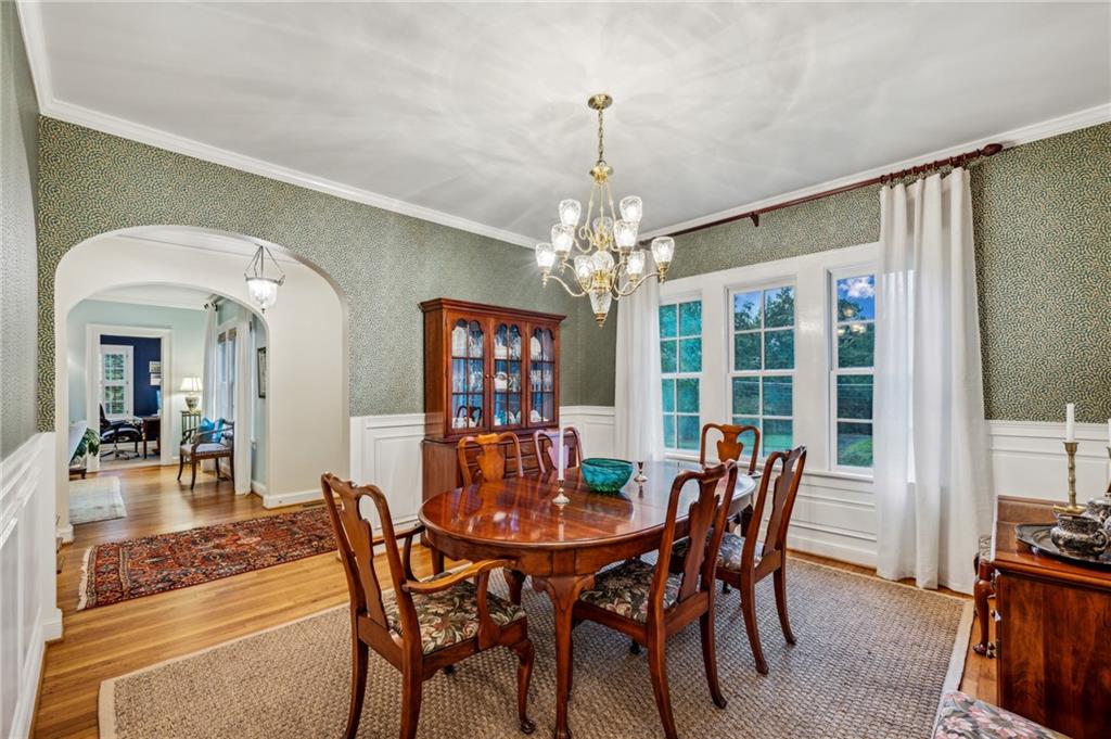 6 Brookhaven Drive NE