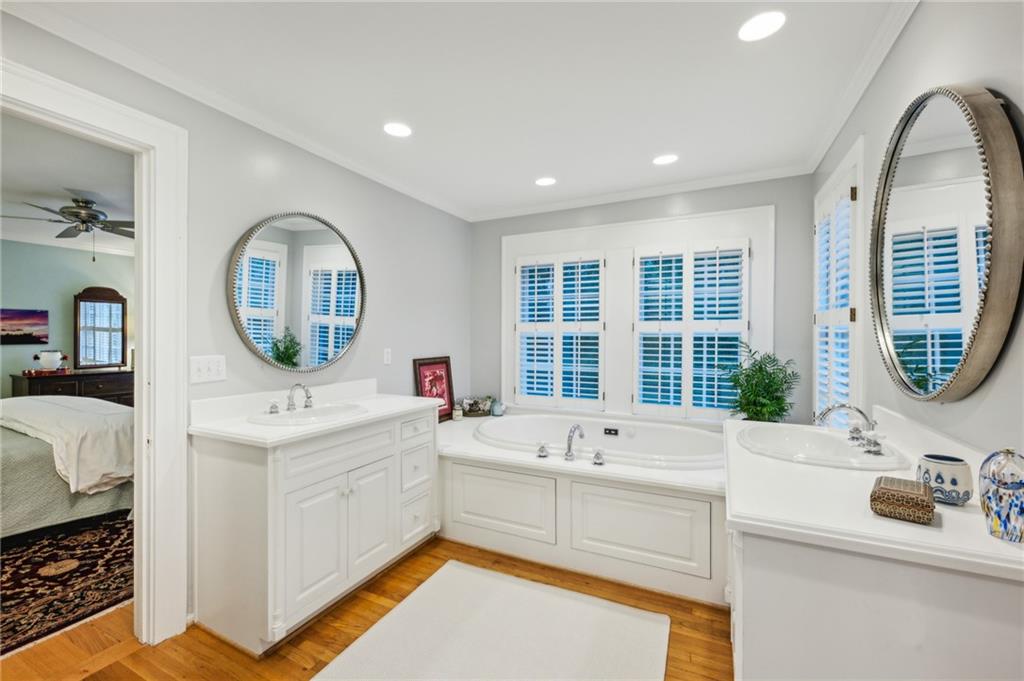 6 Brookhaven Drive NE