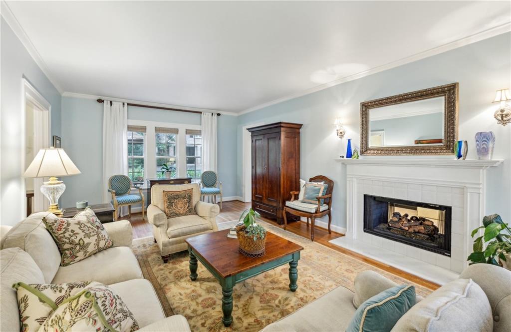 6 Brookhaven Drive NE