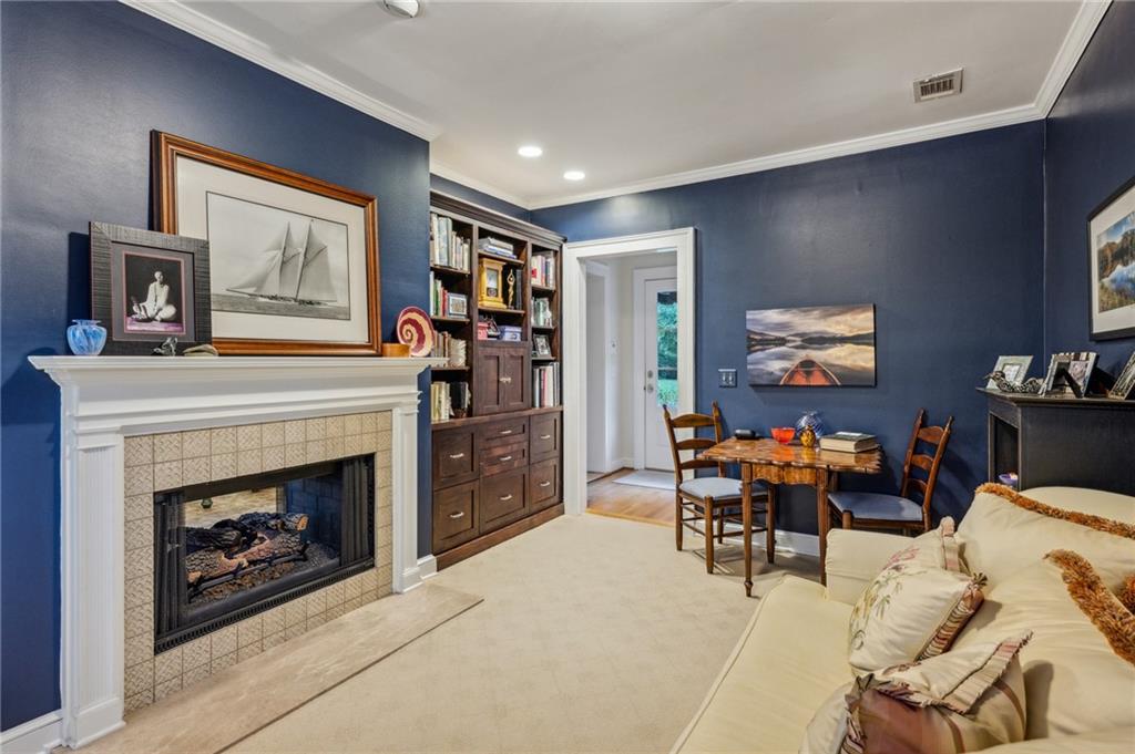 6 Brookhaven Drive NE