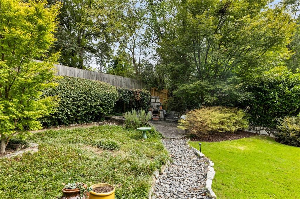 814 Highland Terrace NE