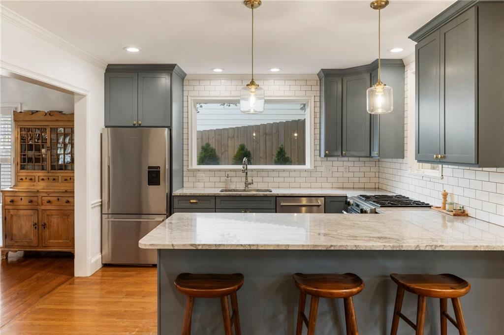 814 Highland Terrace NE