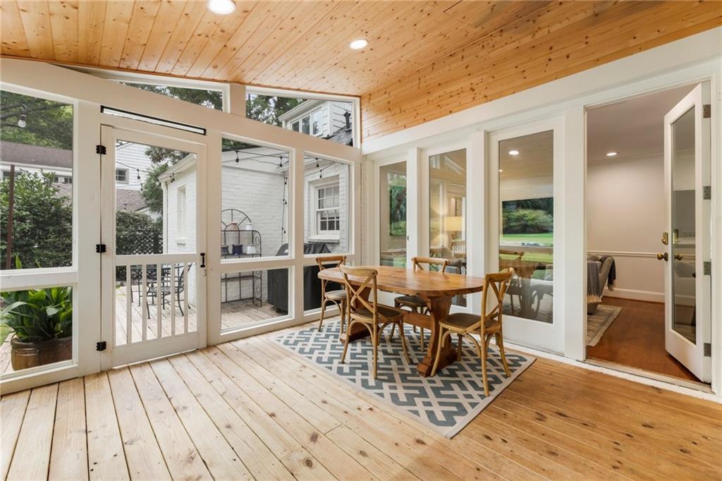 814 Highland Terrace NE