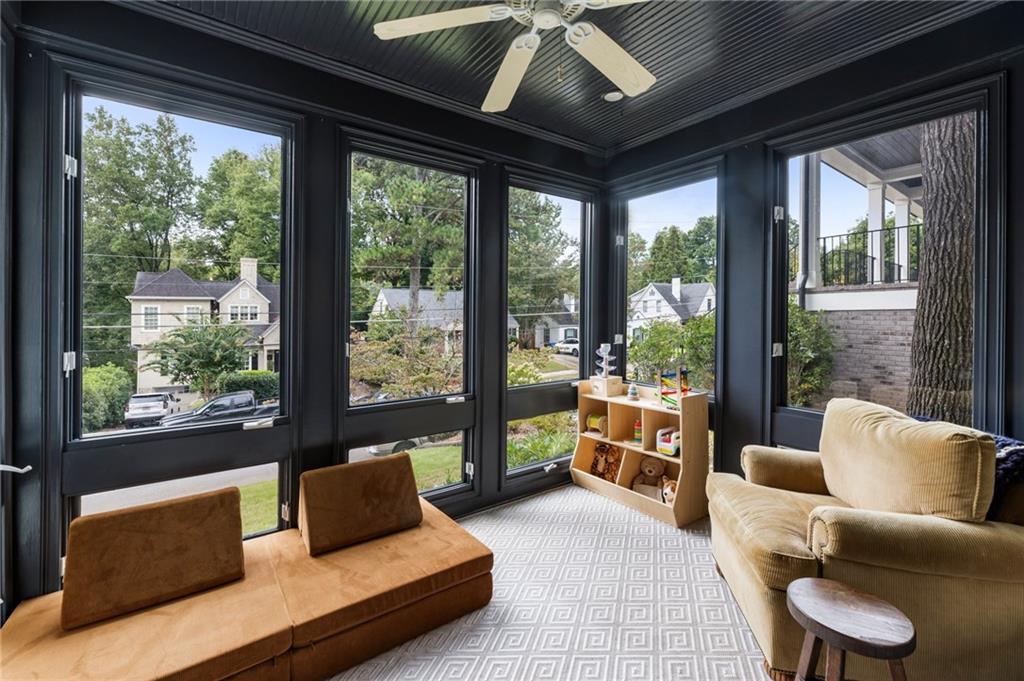 814 Highland Terrace NE