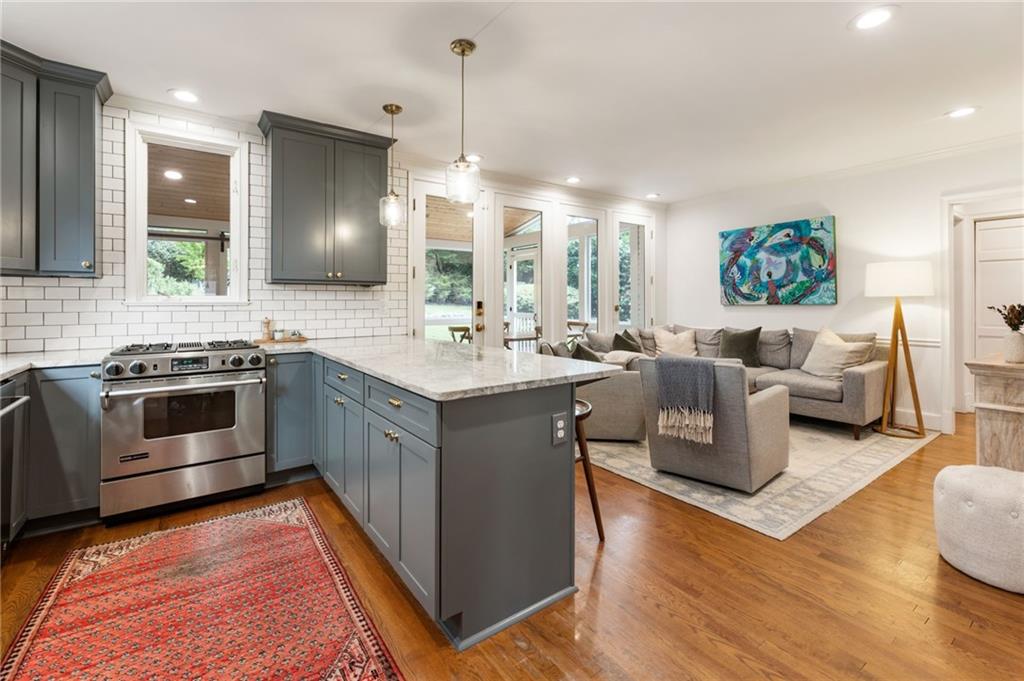 814 Highland Terrace NE