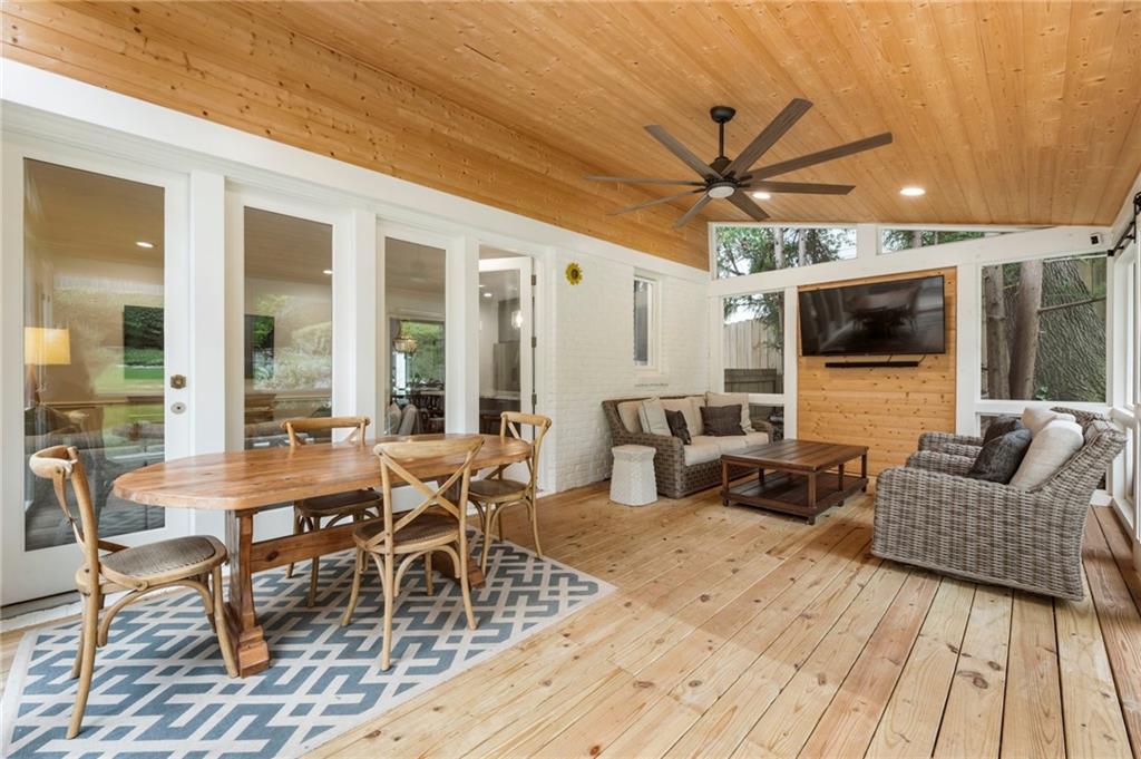 814 Highland Terrace NE