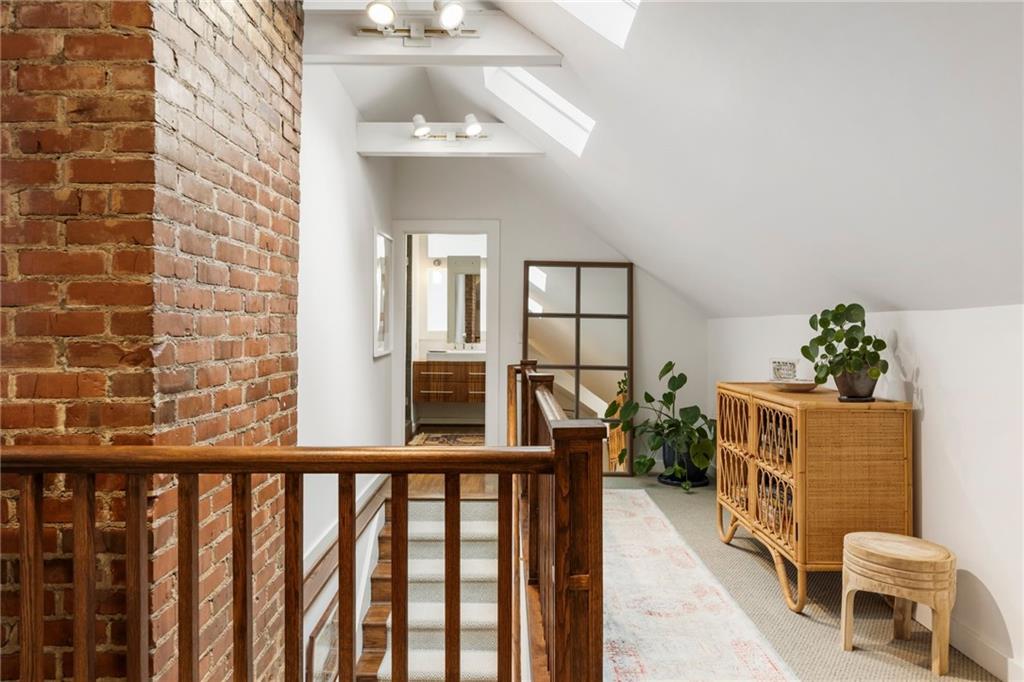 814 Highland Terrace NE