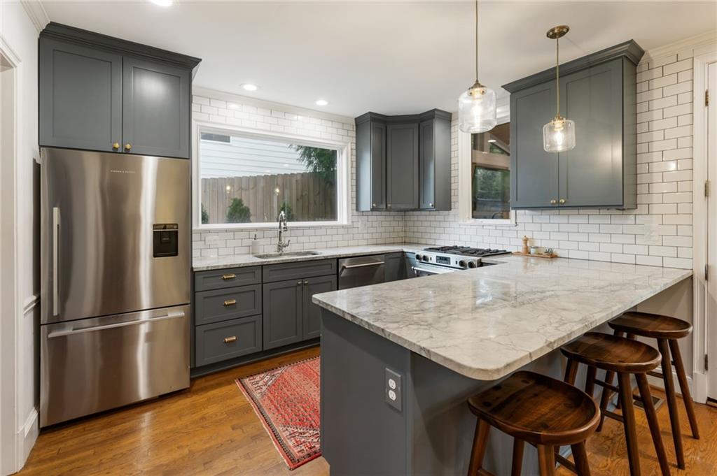 814 Highland Terrace NE